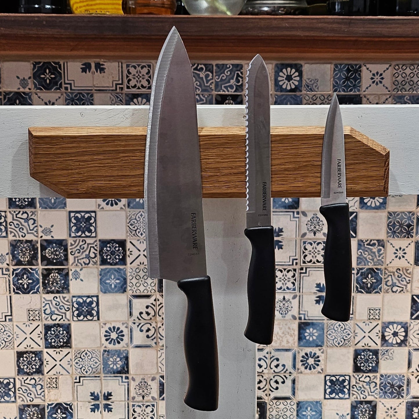 Wall-Mounted Magnetic Knife Holder